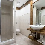 Tatiana Premium Апартаменты *